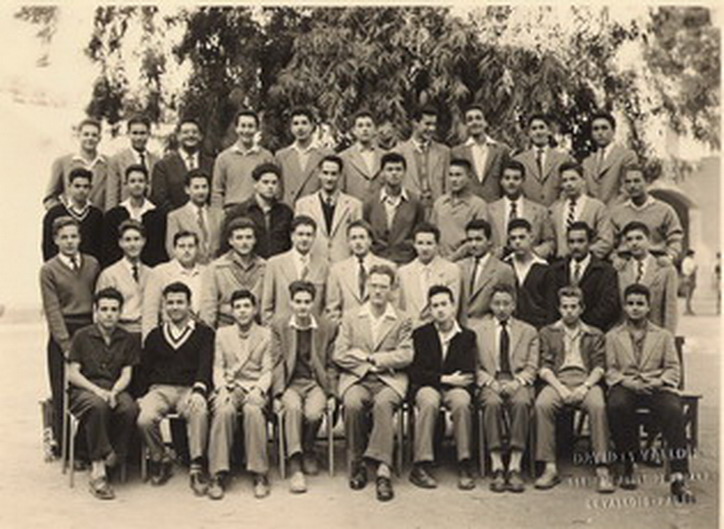 Lycee Carnot - Classe de 1ere M2 - 1954-1955 - Photo et liste d\'Alexandre Delmas_redimensionner_redimensionner.jpg