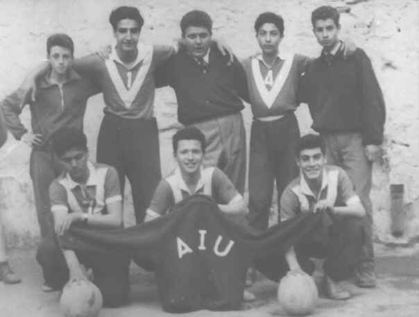 Ecole de L\'AIU - Equipe championne de Tunisie Interscolaire 1955 - volley.jpg