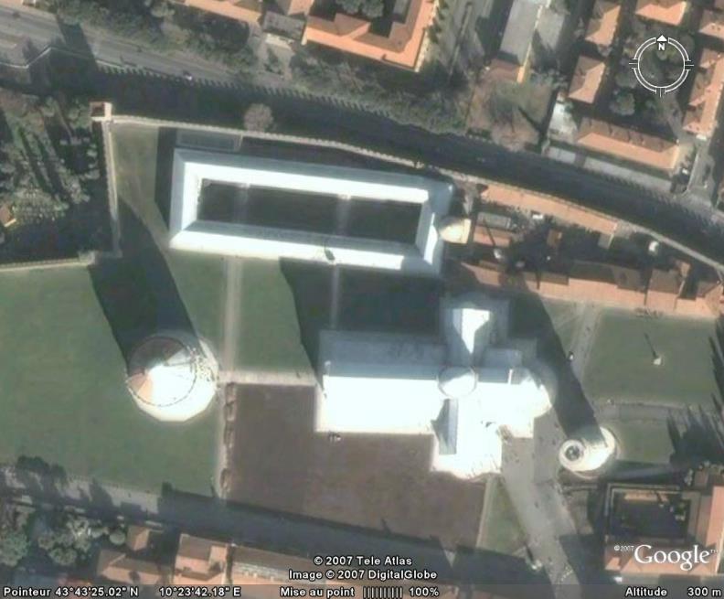 Pise-Campo dei Miracoli-Google Earth.jpg