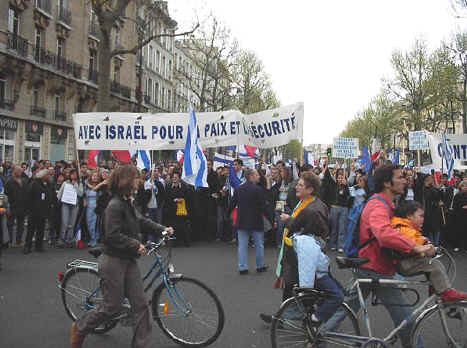 La manifestation de support a Israe et contre l’antisemitismel, le 7 Avril 2002 – 4