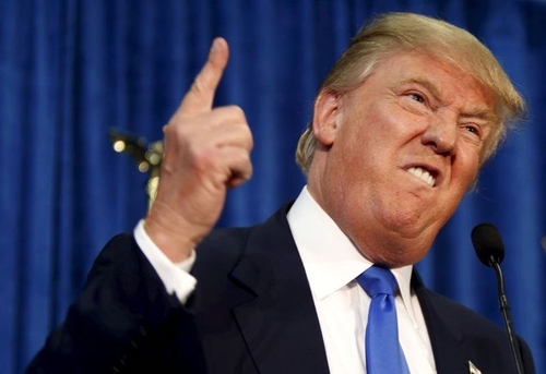 Les conservateurs américains doivent voter Pence trump.jpg