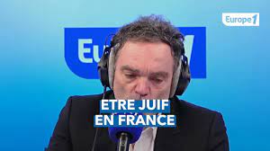 yannMoixd.jpg