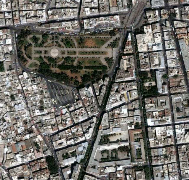 L’ex cimetière israélite de Tunis et le lycee Carnot vus par Google Earth