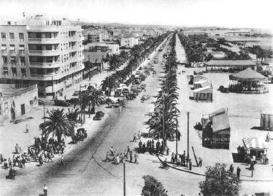 Tunis, 1